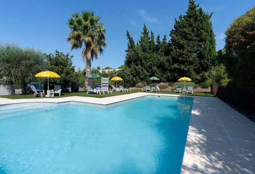 Fotos del hotel Brit Hotel Avignon Sud Le Calendal:  22