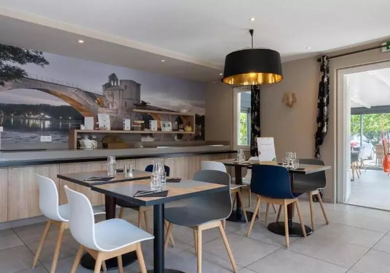 Fotos del hotel Brit Hotel Avignon Sud Le Calendal:  20