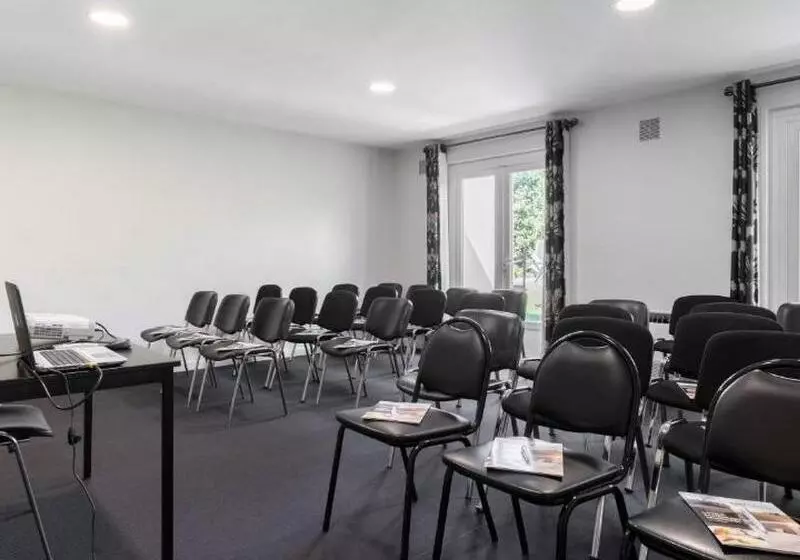 Fotos del hotel Brit Hotel Avignon Sud Le Calendal:  23