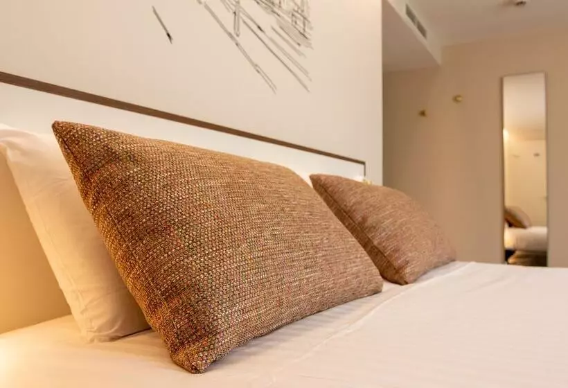 Fotos del hotel Du Pin Nice Port:  23