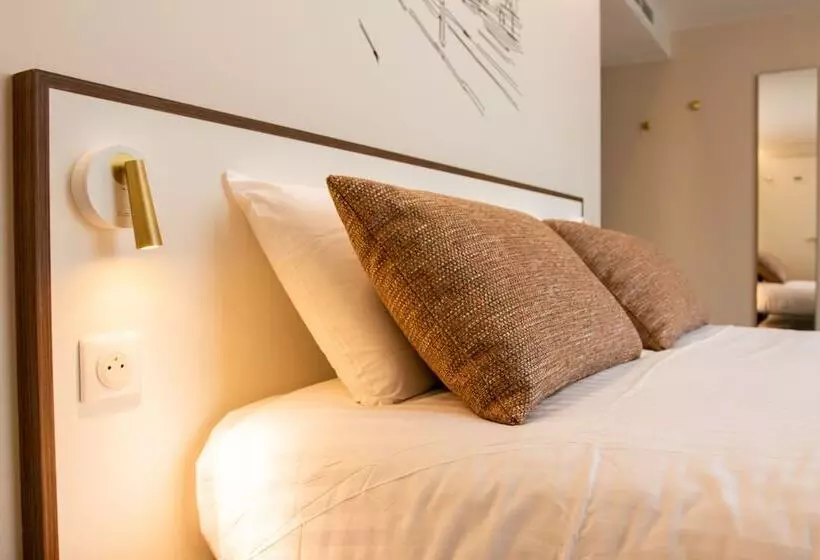 Fotos del hotel Du Pin Nice Port:  21