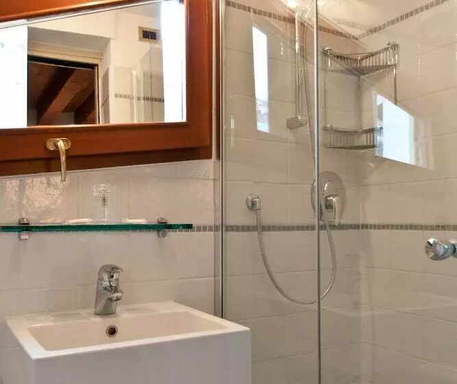 Fotos del hotel Graspo De Ua:  12