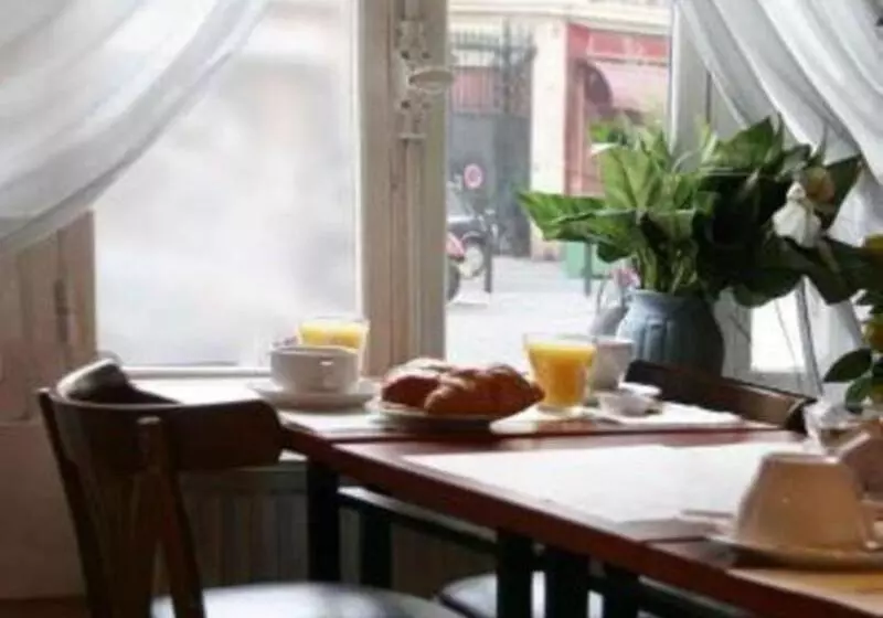 Fotos del hotel De Paris Saint Georges:  3