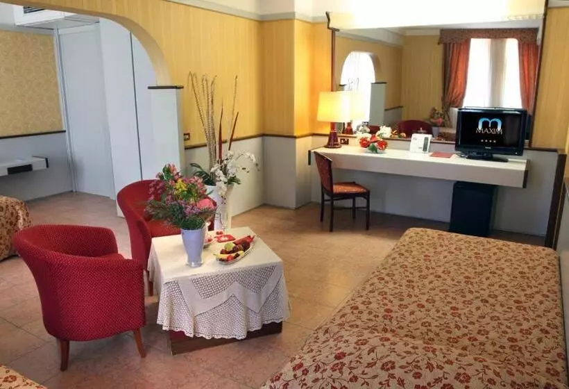 Fotos del hotel Maxim:  12