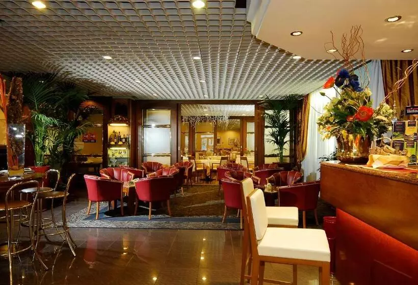 Fotos del hotel Maxim:  15