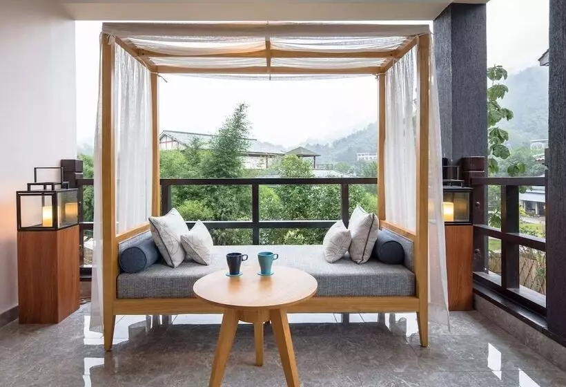 Fotos del hotel Howard Johnson Huashuiwan Hot Springs Resort Chengdu:  7