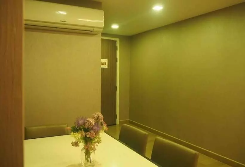 Fotos del hotel Dazzle Residence:  3