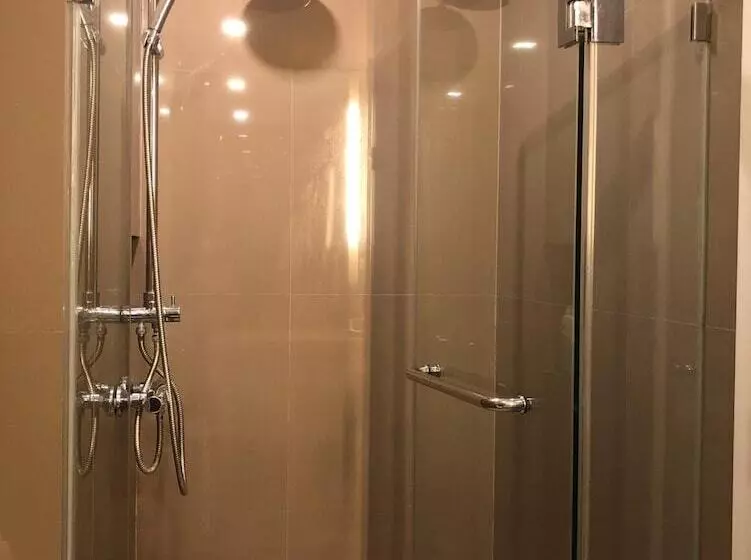 Fotos del hotel Dazzle Residence:  12