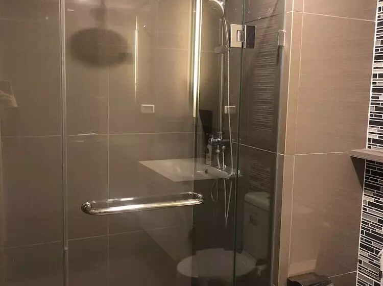 Fotos del hotel Dazzle Residence:  13