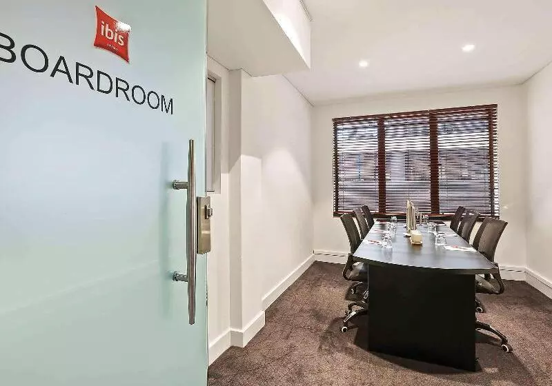 Ibis Sydney World Square