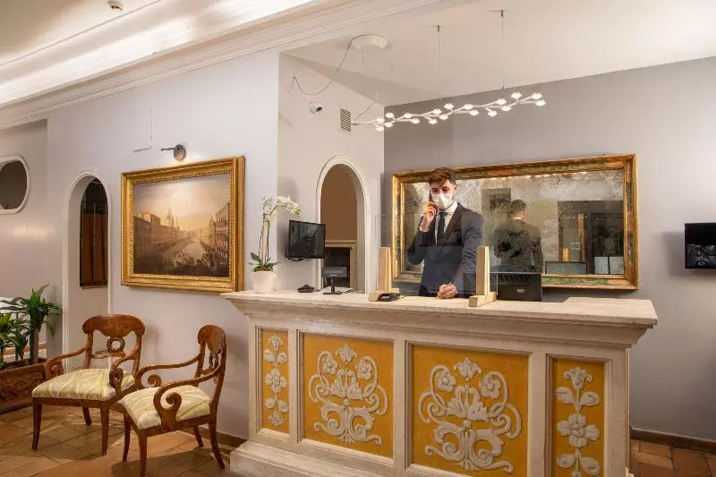 Fotos del hotel Mozart:  2