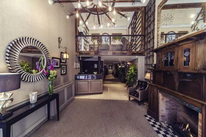 Fotos del hotel Carlton George Hotel:  3