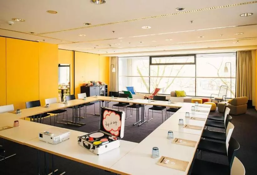 Fotos del hotel Vienna House Easy Berlin Friedrichshain:  11