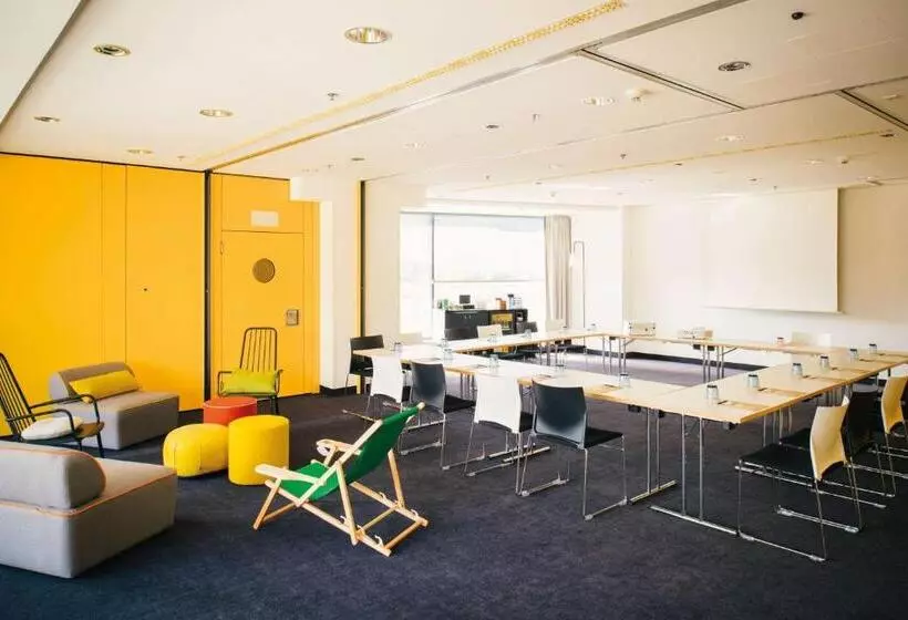 Fotos del hotel Vienna House Easy Berlin Friedrichshain:  4