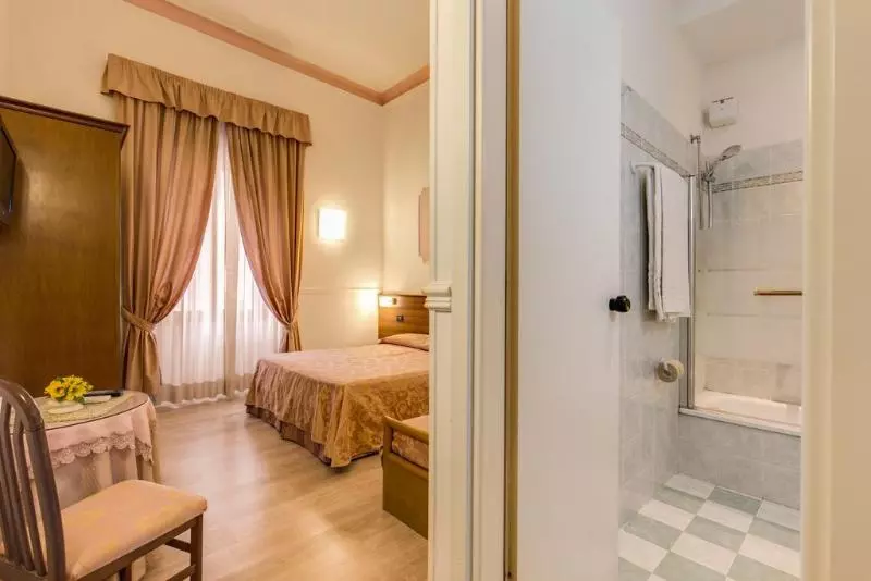 Fotos del hotel Martini:  11