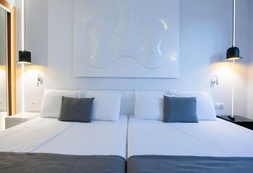 Fotos del hotel Evenia Rocafort:  18