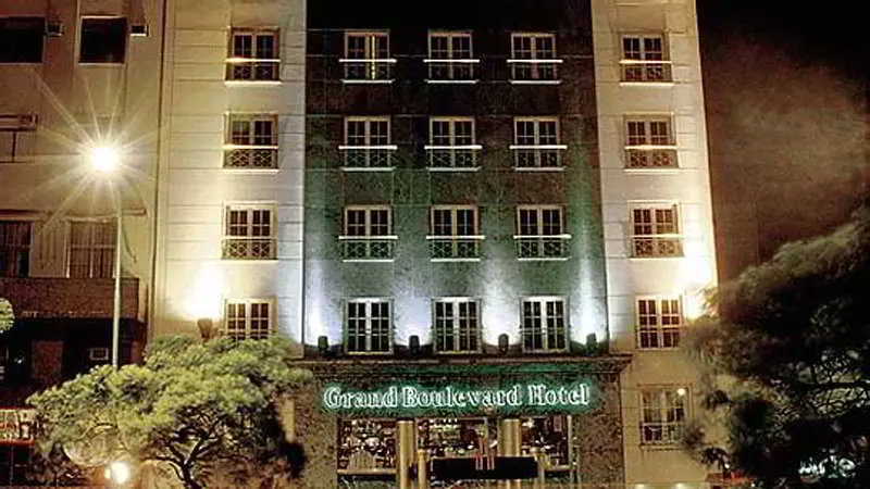 Howard Johnson By Wyndham 9 De Julio Avenue