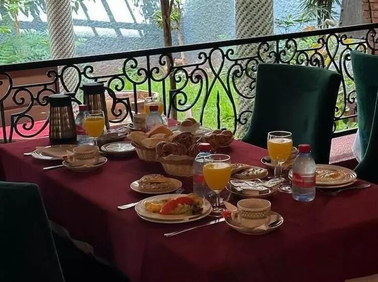 Fotos del hotel Ourida Hotel:  9