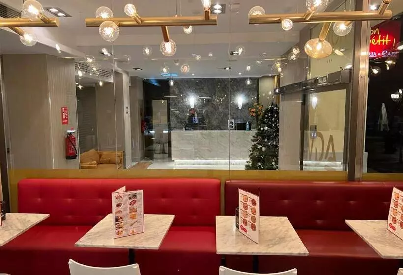 Fotos del hotel Avenida Gran Vía:  23