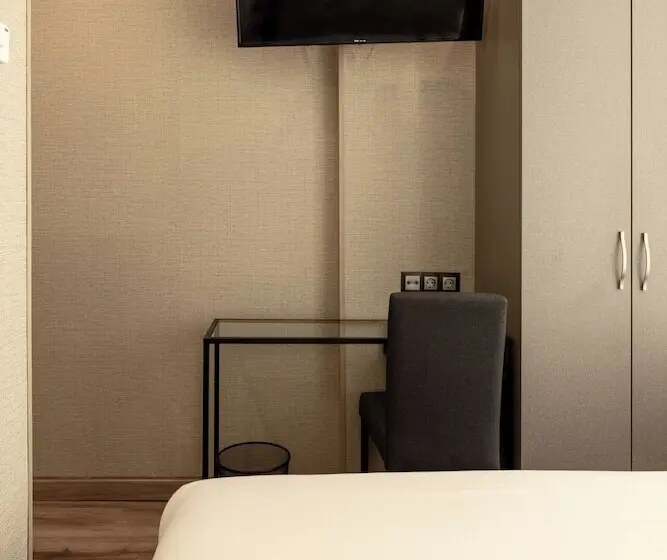 Fotos del hotel Avenida Gran Vía:  80