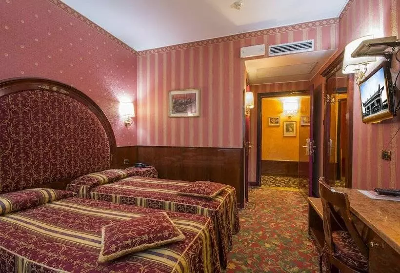 Fotos del hotel Vittoria:  11