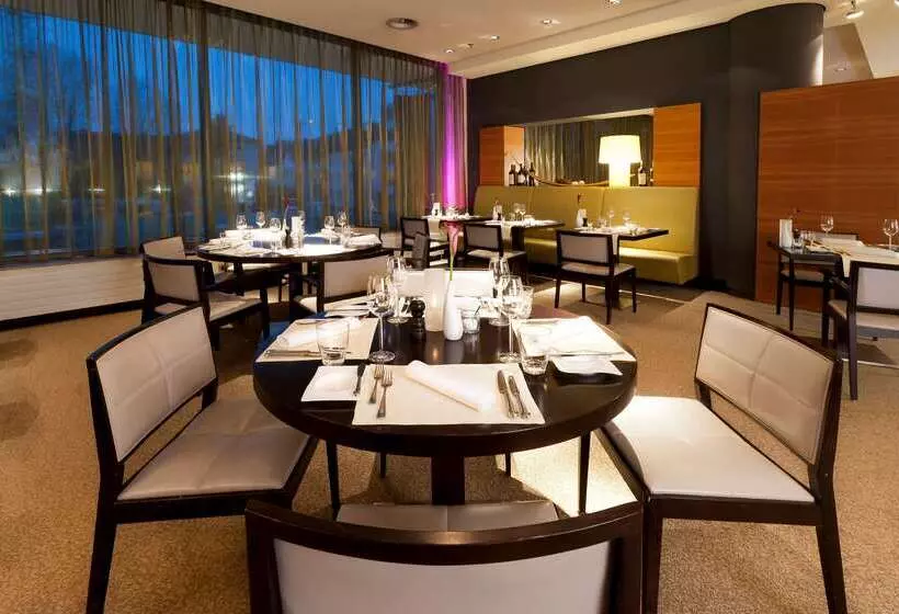 Fotos del hotel Dorint  Am Heumarkt Köln:  3