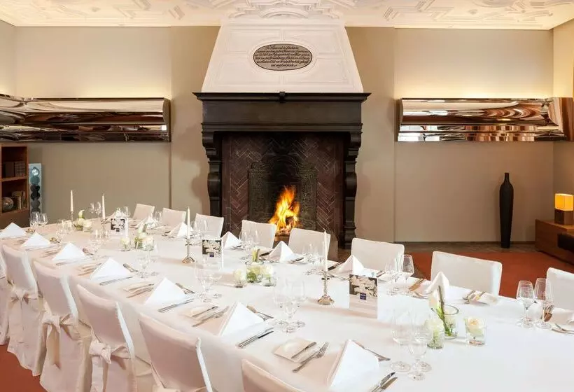 Fotos del hotel Dorint  Am Heumarkt Köln:  8