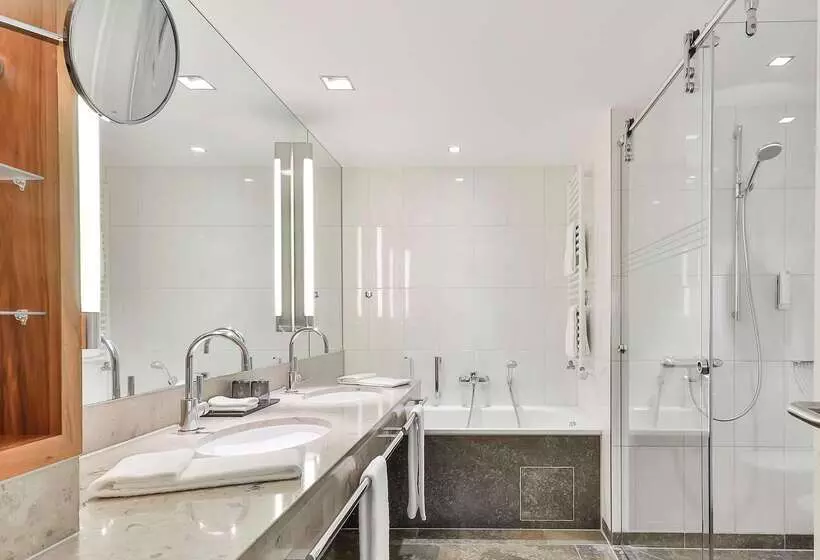 Fotos del hotel Dorint  Am Heumarkt Köln:  6