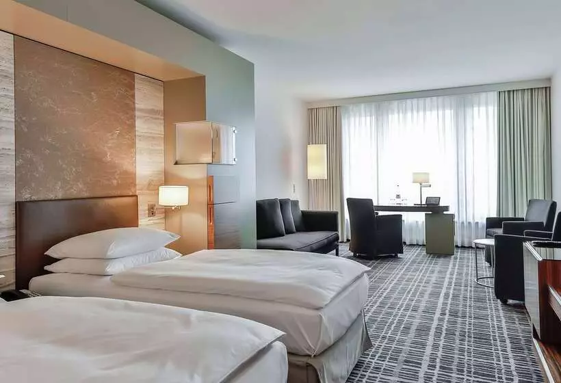 Fotos del hotel Dorint  Am Heumarkt Köln:  2