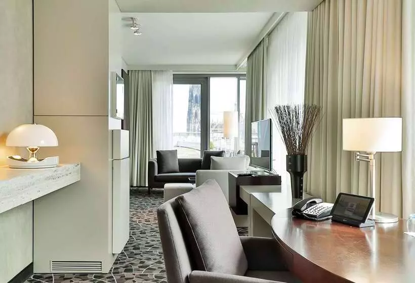 Fotos del hotel Dorint  Am Heumarkt Köln:  25