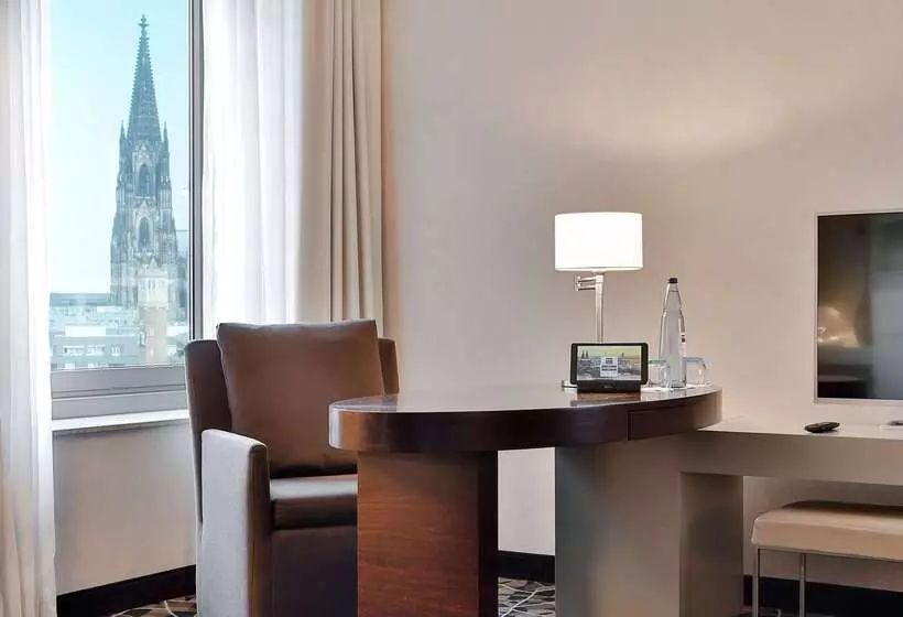 Fotos del hotel Dorint  Am Heumarkt Köln:  23