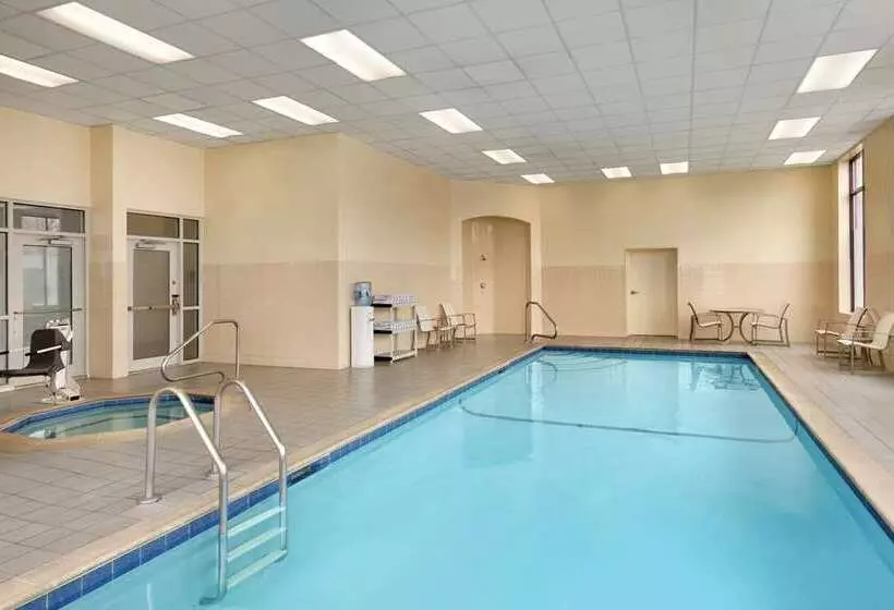 Fotos del hotel Embassy Suites Boston At Logan Airport:  3