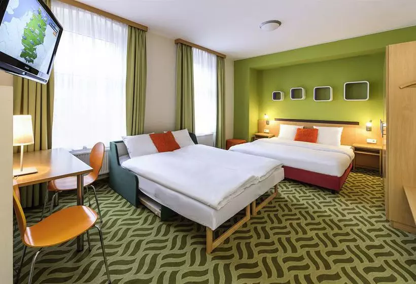 Fotos del hotel Ibis Styles Berlin City Ost:  11
