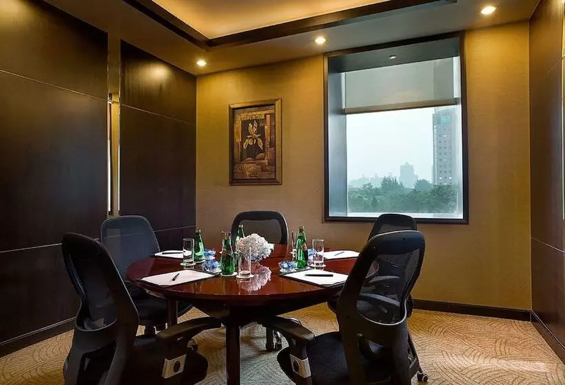 Fotos del hotel Celebrity International Grand Hotel:  17