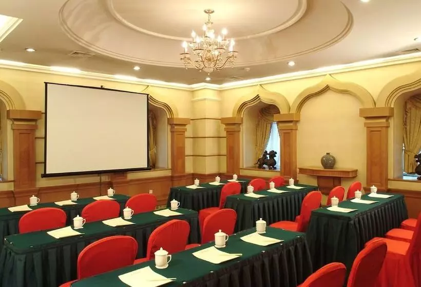 Fotos del hotel Celebrity International Grand Hotel:  11