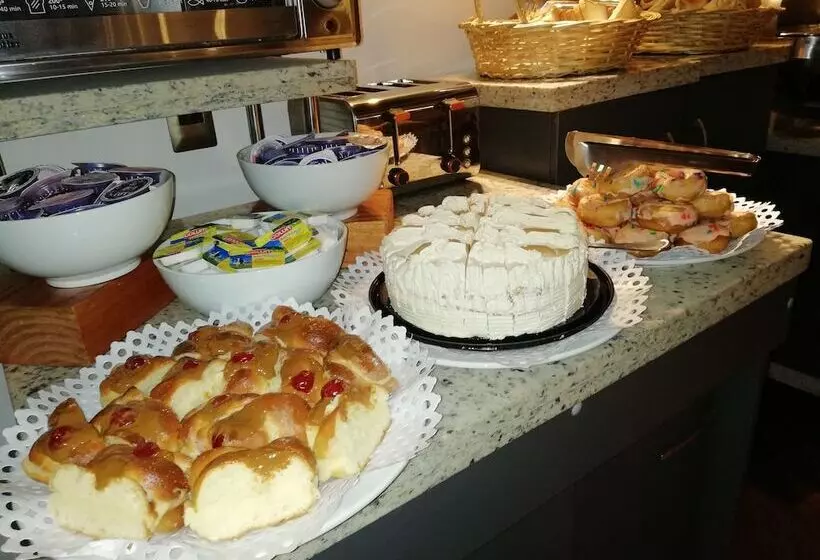 Fotos del hotel Diego De Velazquez:  11