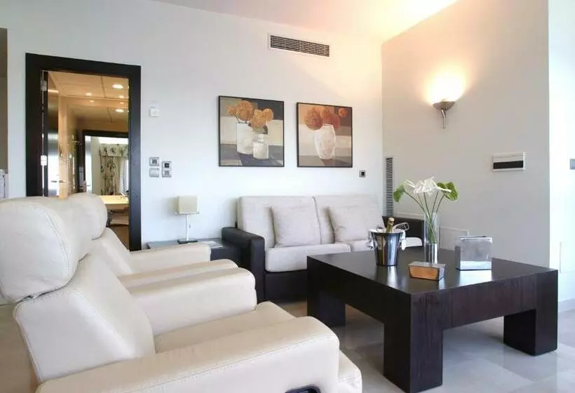 Fotos del hotel Puerto Juan Montiel Spa & Base Nautica:  5