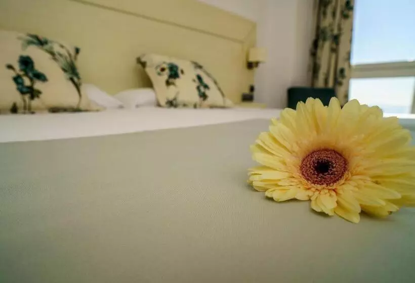 Fotos del hotel Puerto Juan Montiel Spa & Base Nautica:  27