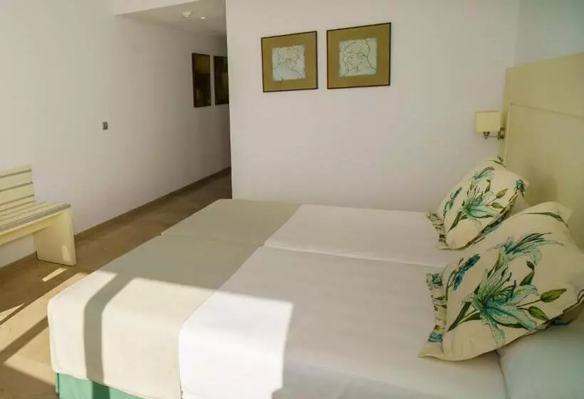 Fotos del hotel Puerto Juan Montiel Spa & Base Nautica:  25