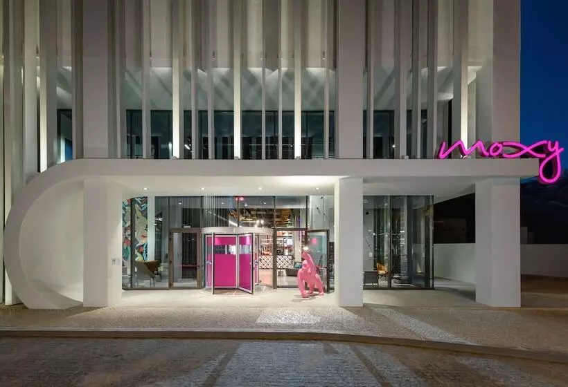 Fotos del hotel Moxy Lisboa Oriente:  11