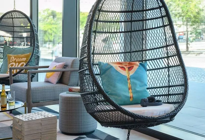 Fotos del hotel Moxy Lisboa Oriente:  5