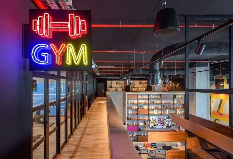 Fotos del hotel Moxy Lisboa Oriente:  16