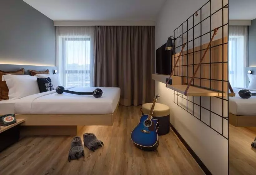 Fotos del hotel Moxy Lisboa Oriente:  9