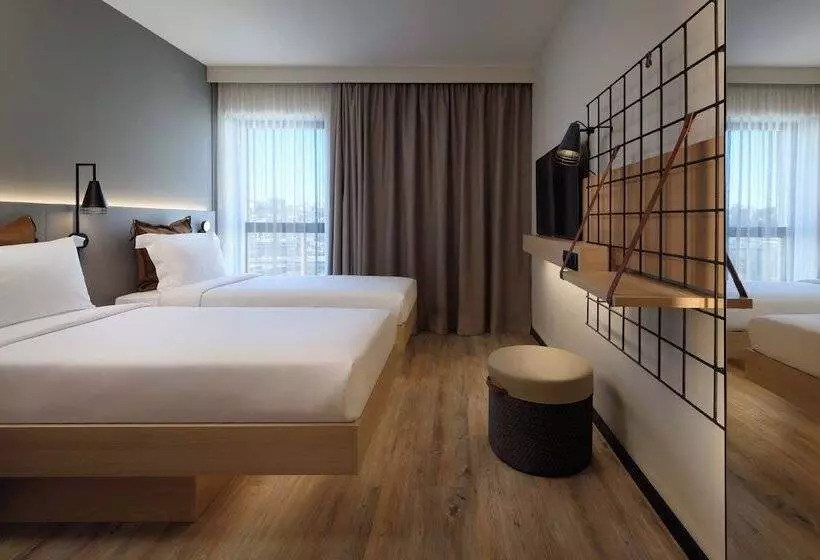 Fotos del hotel Moxy Lisboa Oriente:  19