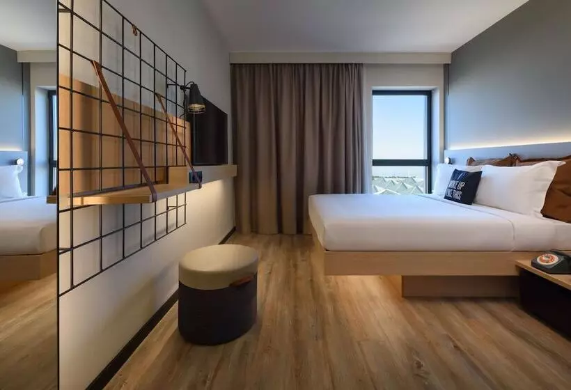 Fotos del hotel Moxy Lisboa Oriente:  14