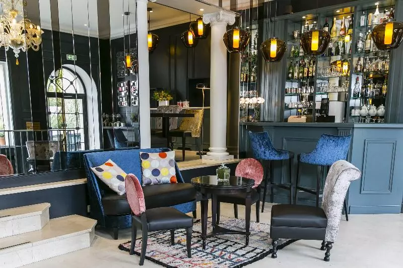 Fotos del hotel De Neuville Arc De Triomphe:  9