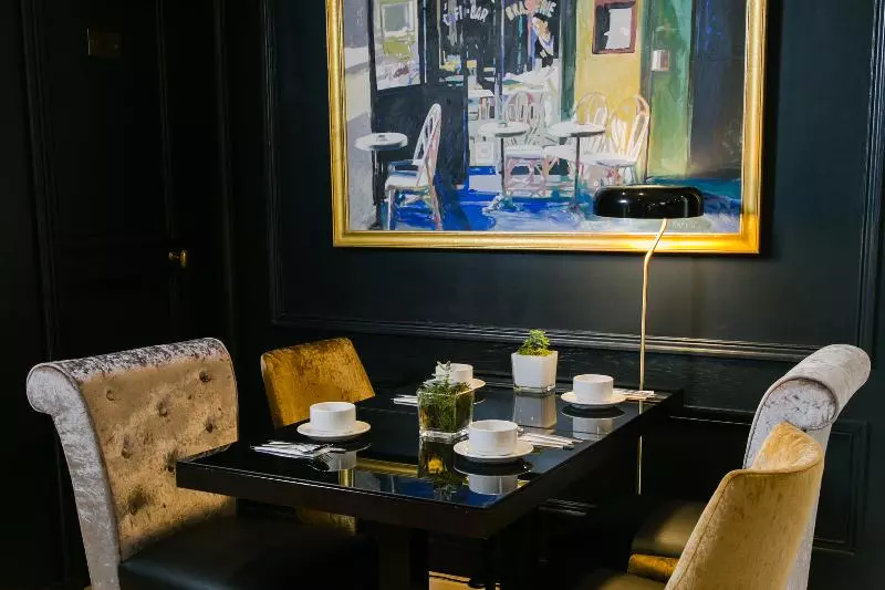 Fotos del hotel De Neuville Arc De Triomphe:  18