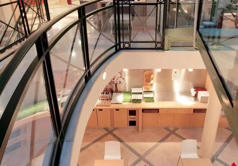 Fotos del hotel Ibis Paris Opera La Fayette:  2