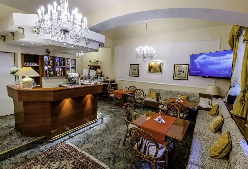 Fotos del hotel Louren:  7