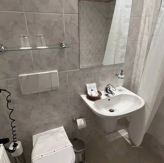 Fotos del hotel Louren:  10